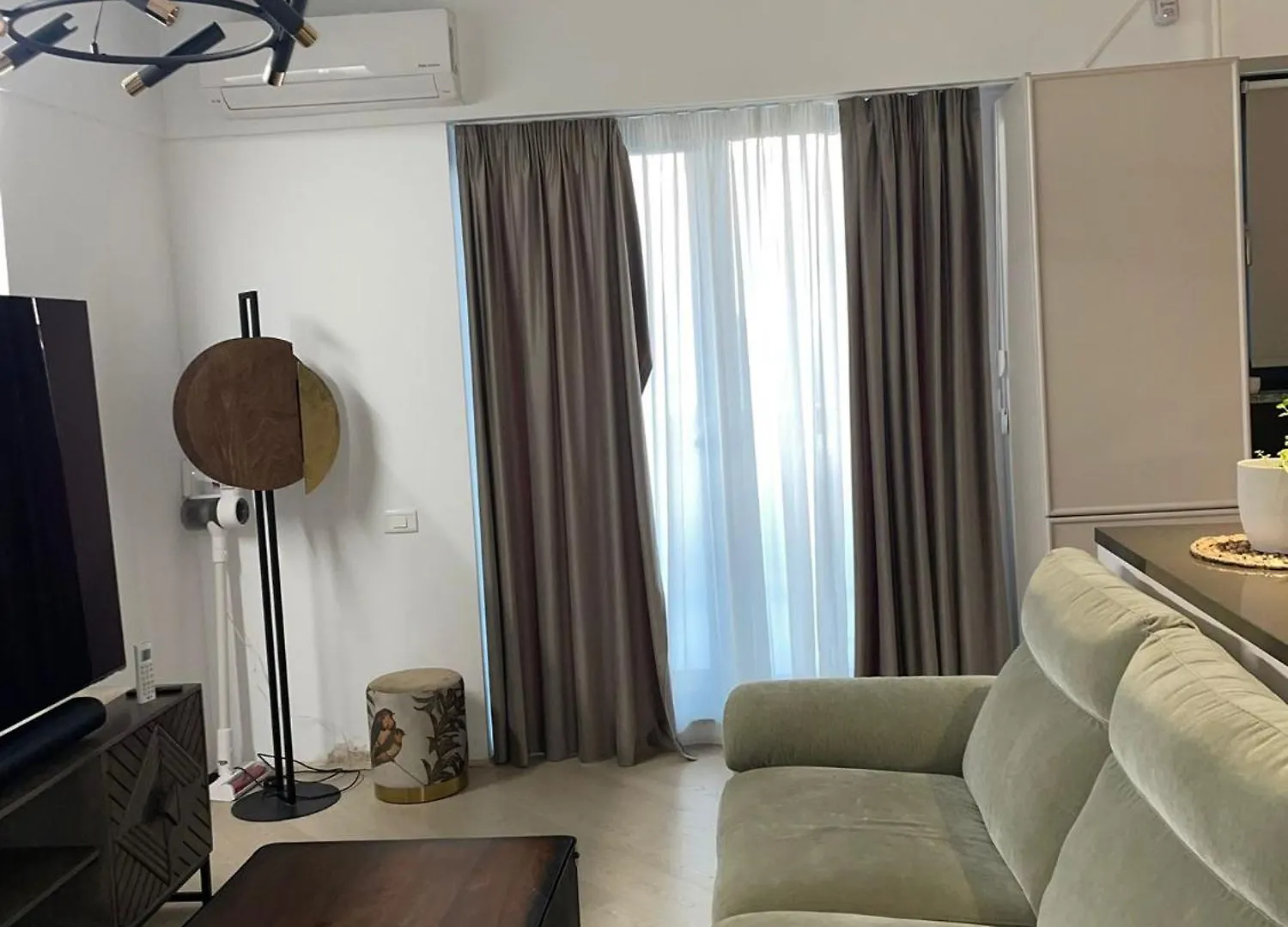 Fancy Apartment With 2Br Bucharest