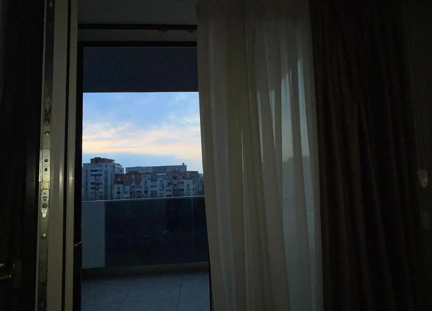 Fancy Apartment With 2Br Bucharest