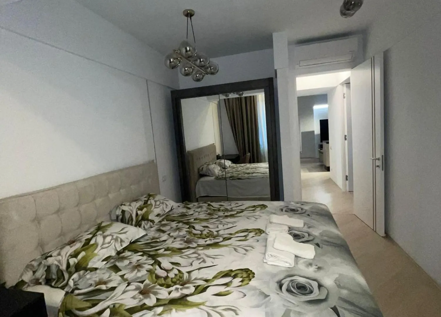 Fancy Apartment With 2Br Bucareste